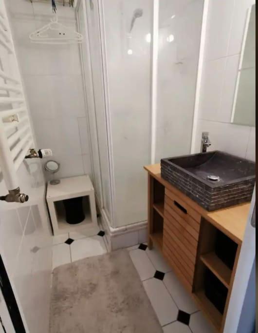 Appartement Charmant Et Elegant De Centre Ville Caen Exterior foto
